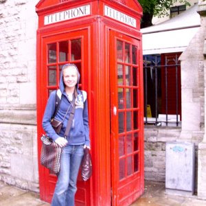 Do I look like a tourist or what? I do love the red telephone booths :)