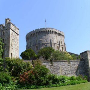 We visited Windsor Castle. The flag was up, but of course we didn't see the Queen :(