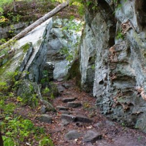 The walk to the top of Fat Man's Squeeze at Giant City State Park