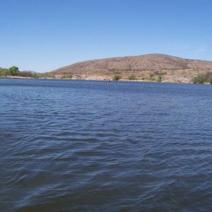 Looking back at a northen westerly bank/side of the lake.