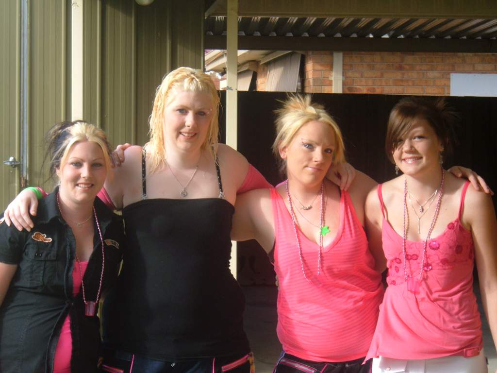 anna, emma, me (suzy) and ray-ray. not friends with any of these girls anymore haha.