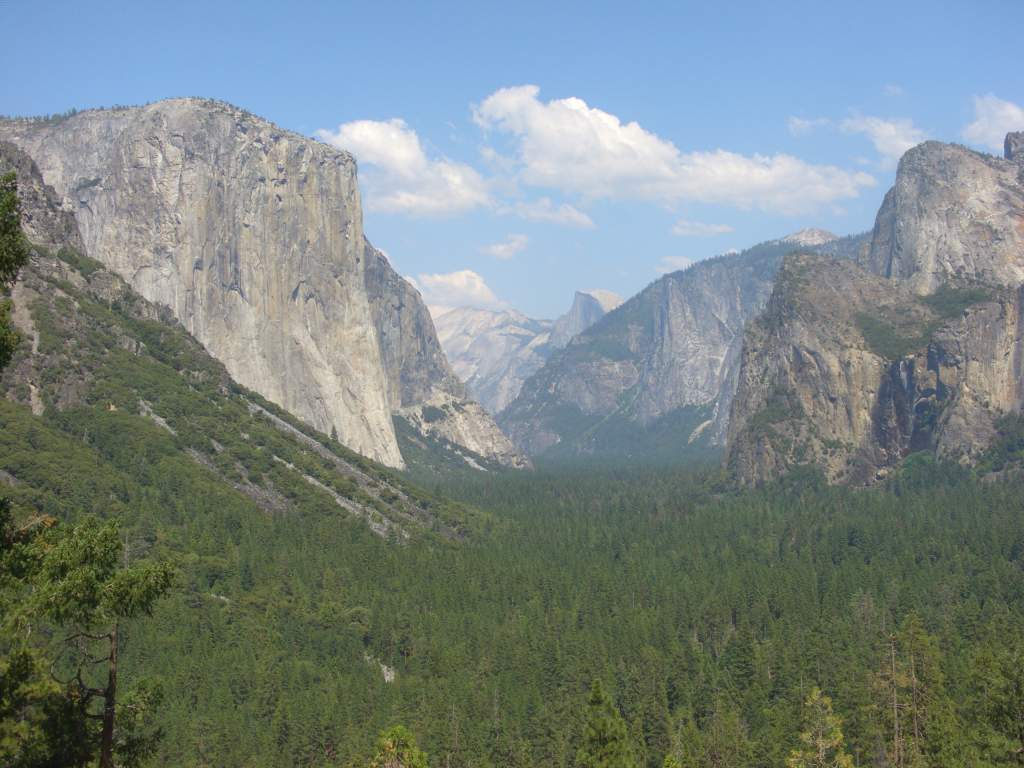 Yosemite Valley, probably one of the most beautiful places I've seen in my life.